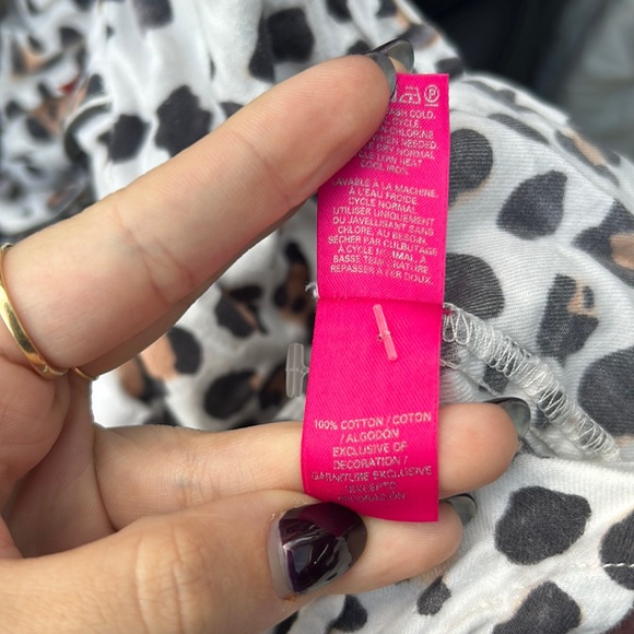 NWOT | VICTORIA’S SECRET PINK PJ TOP | SM - Picture 4 of 4